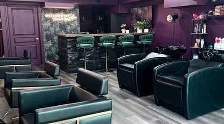 Adorn Extension Lounge