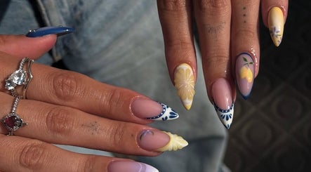 Nails Blossom 2