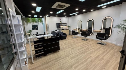 Jhovana Hair Studio