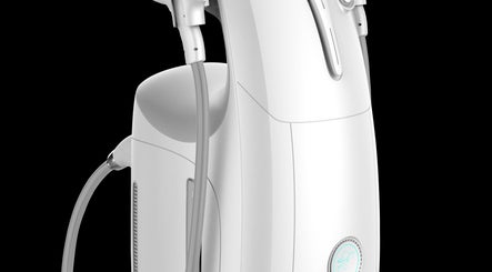 Without a Trace Laser Clinic image 3
