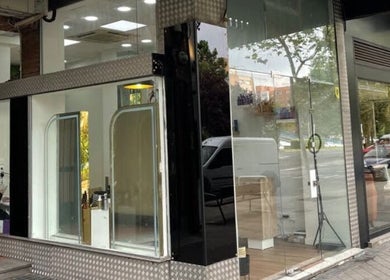 Vista exterior de Adrián Blondé Estudio en Madrid, Comunidad De Madrid, ES. Ambiente moderno y acogedor.