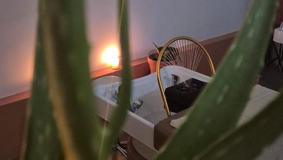 Relaxing ambiance at Maison Juline spa, featuring a soothing bath setup in Il-GZIRA, MT.
