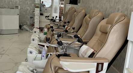 Ashtead Nails