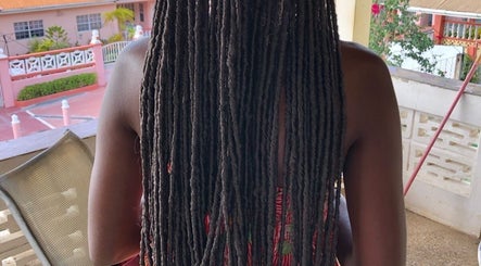 Sim Hair Care image 2