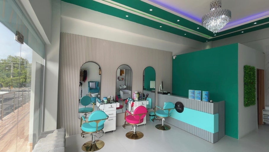 TA Galeria de Cabello image 1