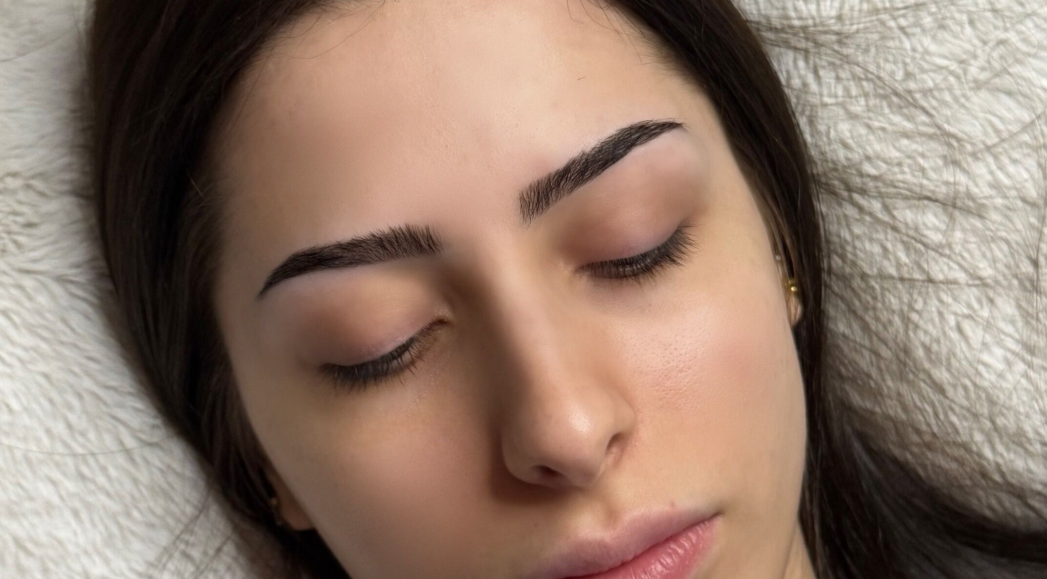 Perfectly shaped eyebrows at Modify Beauty Bar, Melbourne, Victoria, AU, offering premium beauty services.