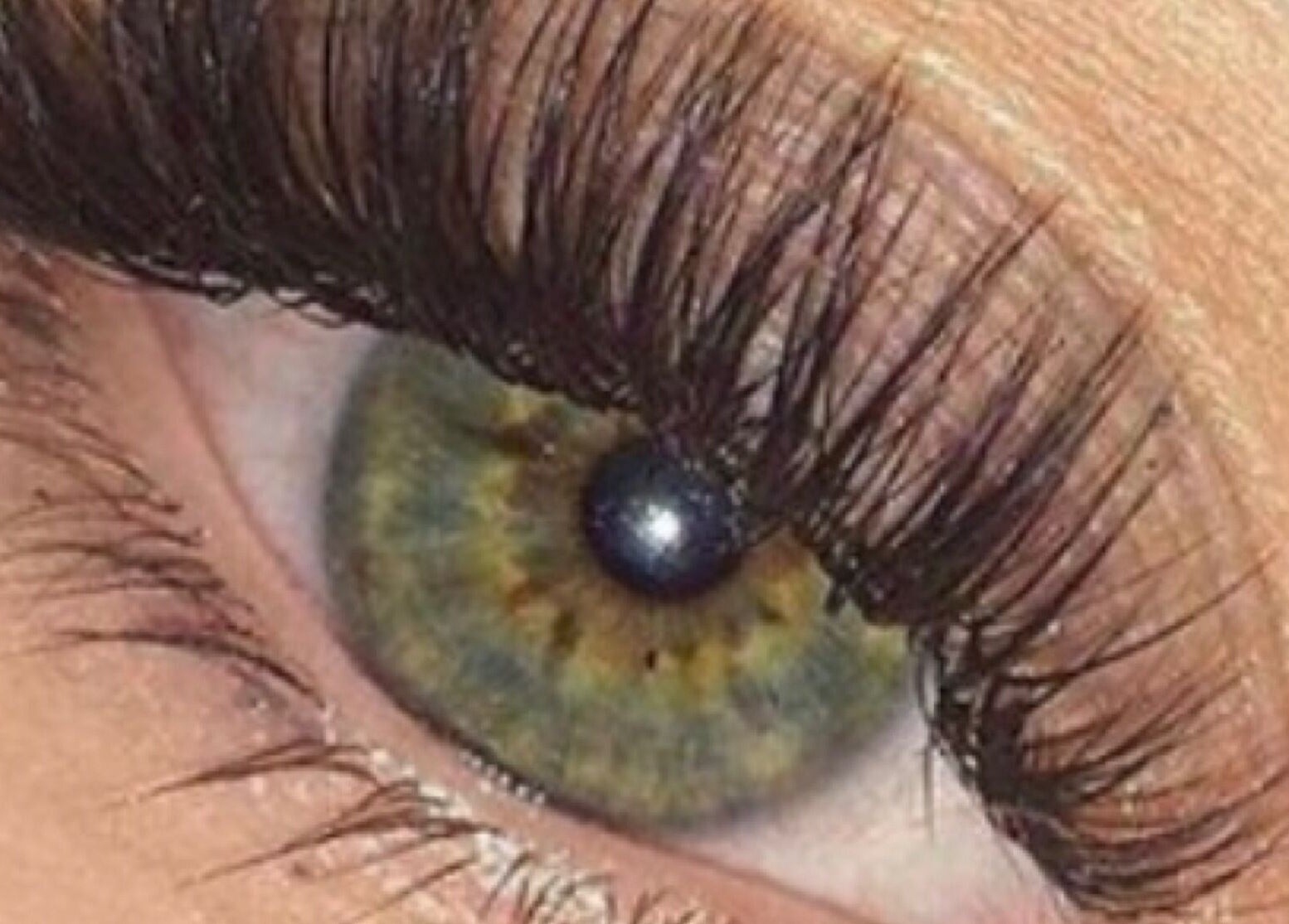 Gros plan de cils magnifiquement courbés chez Beauty Sweet Art, Montauroux, Provence-alpes-côte D'azur, FR.