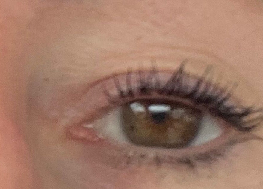 Œil maquillé de manière élégante à Beauty Sweet Art, Montauroux, Provence-alpes-côte D'azur, FR.