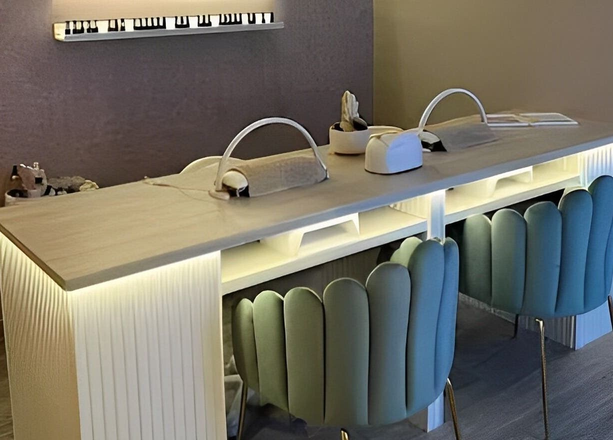 Estação de manicure moderna no Bodyglow, Leça Da Palmeira, Porto, PT.