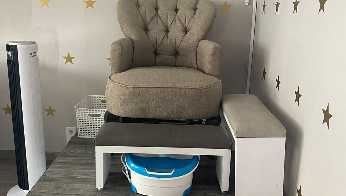 Silla acolchada para pedicure en Cibella Nails, Naucalpan De Juárez, Estado De México, MX.