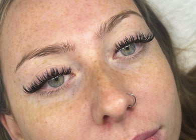 Close-up of lush eyelashes done at Lash Artistry by Mikayla, Melbourne, Victoria, AU.
