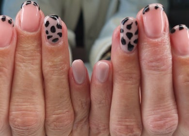 Elegant leopard print manicure at EverLuxe Nails, Bilston, Scotland, GB.