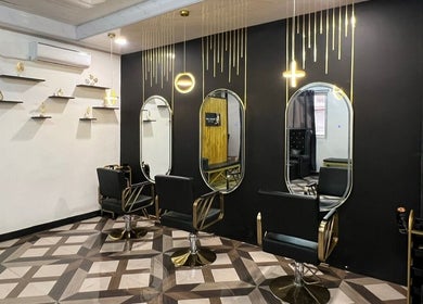 DC Beauty Lounge's chic styling chairs in Mangatarem, Ilocos Region, PH, with modern design and decor.