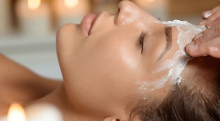 Trattamento viso rilassante al Centro Olistico Cribes, Roma, Lazio, IT.
