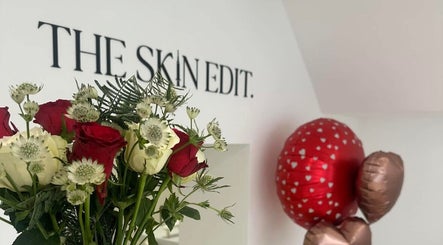 Red and white roses at Polished by Asha, Haywards Heath, England, GB. Elegant setting with balloons.