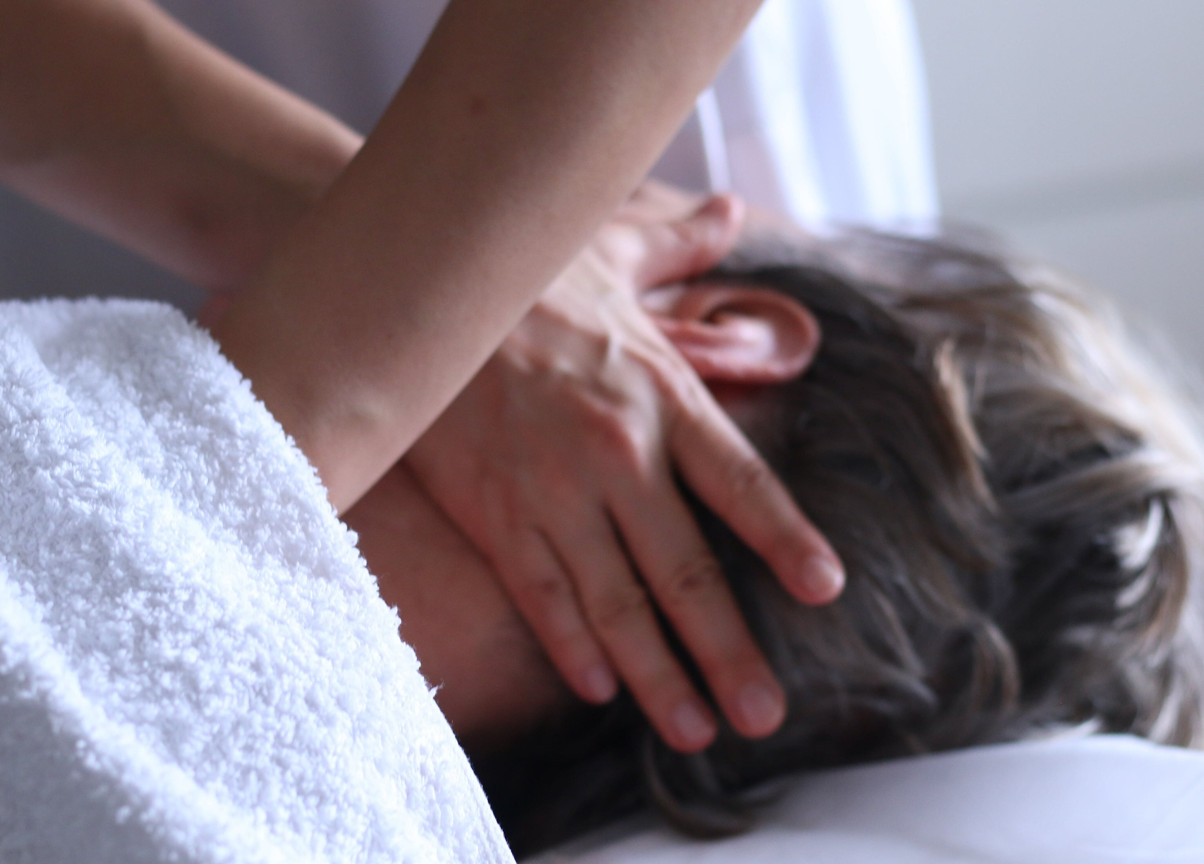 Relaxing neck massage at Facial Massage Aigul in Northampton, England, GB, perfect for stress relief.