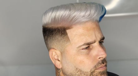 Corte de cabello moderno en D KING SALÓN, La Habana, La Habana, CU. Estilo único y profesional.
