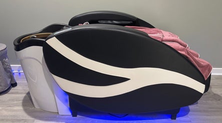 State-of-the-art relaxation pod at Blissful Bay Inc. in Schaumburg, Illinois, US, offers ultimate comfort.