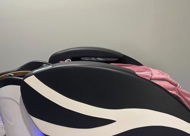 Advanced relaxation capsule at Blissful Bay Inc. in Schaumburg, Illinois, US for a luxurious experience.