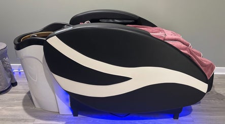 Luxurious spa pod at Blissful Bay Inc. in Schaumburg, Illinois, US for ultimate relaxation.