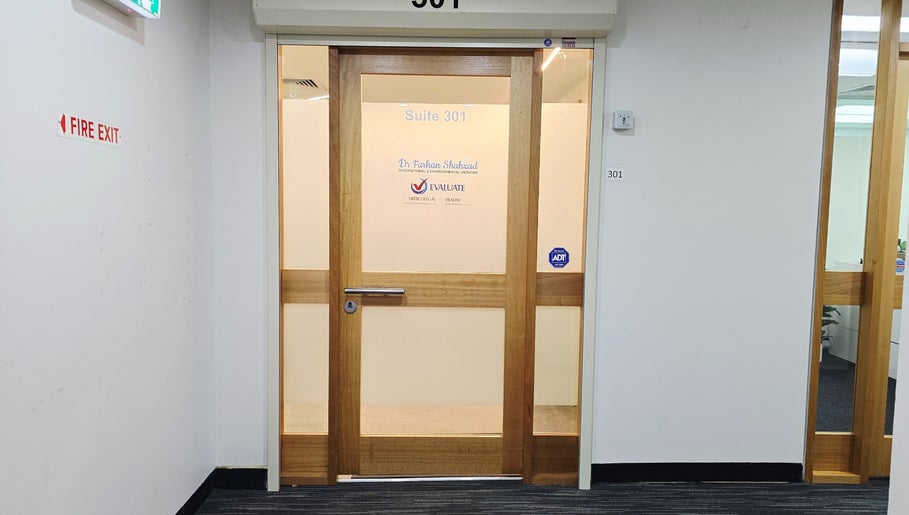 Entrance to Evaluate Physiotherapy in Liverpool, New South Wales, AU, showing suite 301 door.