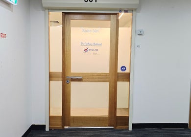 Entrance to Evaluate Physiotherapy in Liverpool, New South Wales, AU, showing suite 301 door.