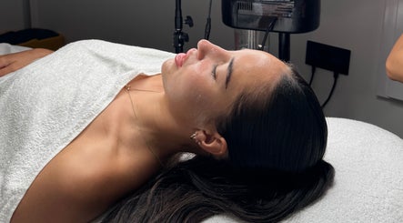 Skin Sanctuary Gla