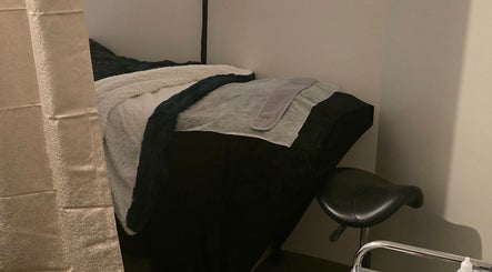 Brow & Glow Studio