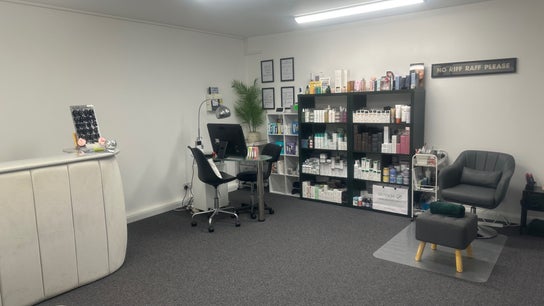 No .4 Aesthetics & Beauty