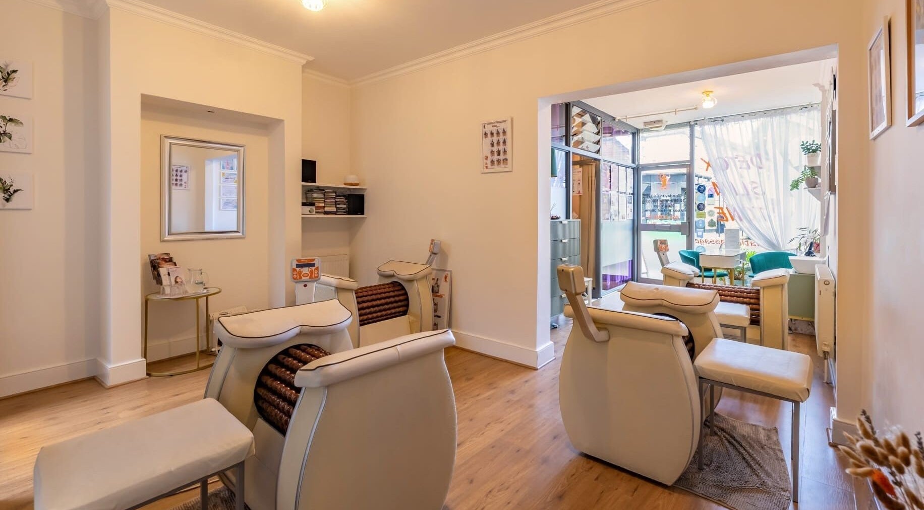 Spacious modern interior of Studio Figura Ealing in London, England, GB featuring comfortable seating.