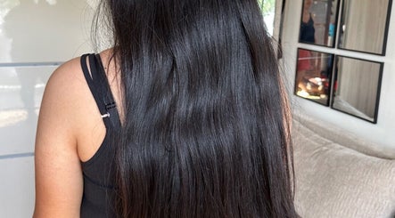 Cabello alisado profesional en Kyn -Alisados en Paris, Neuilly-sur-marne, Île-de-france, FR.