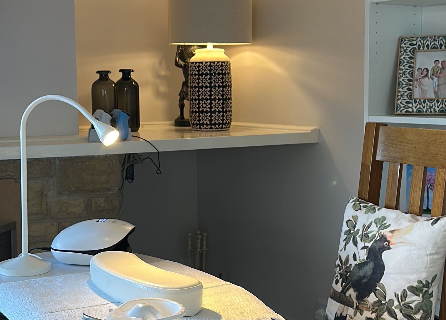 Serene nail station at Biriznailbar, Bournemouth, England, GB with elegant decor and ambient lighting.