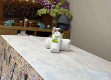 Oak Barn Thai Massage in Lingfield offers a tranquil massage table setting, Newchapel, England, GB.
