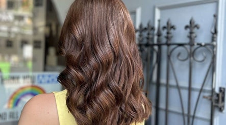 Sarita Hair & Beauty, bild 2