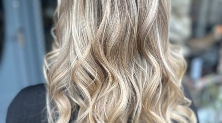 Sarita Hair & Beauty, bild 3