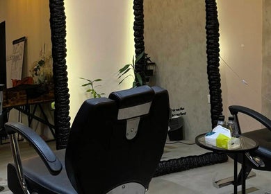 كراسي صالون حديثة في Gurls & Curls، الرياض، منطقة الرياض، SA.