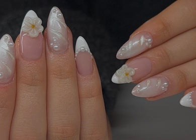 Elegant floral nail design at Leila Tunno Nails, Windsor Gardens, South Australia, AU.