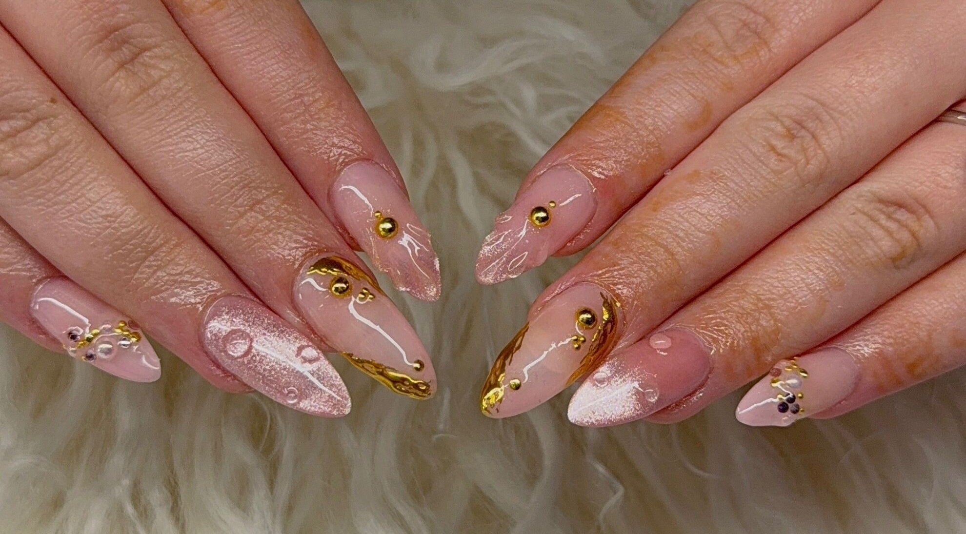 Gloss Nails (Leila Tunno) designs stunning nail art with gold accents at Windsor Gardens, South Australia, AU.