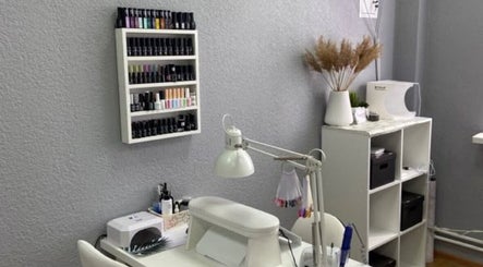 Nora Nails image 3
