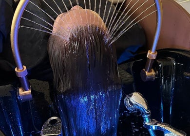 Guest enjoying a premium hair wash at He Veux Hairstudio HAIR | NAIL | LASH, Wilayah Persekutuan, MY.
