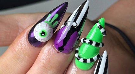 Phoenix Nail Artistry image 2