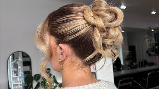 Hair By Holly Ockwell