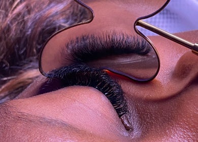 Extensões de pestanas em Studio Maibeauty, Portimão, Faro, PT.