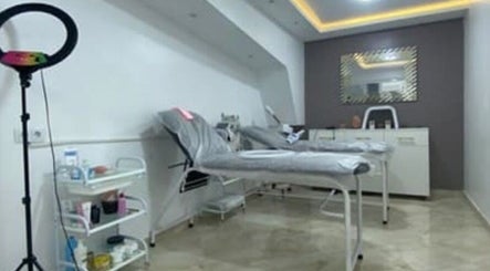 Nour Glam Beauty Center image 3