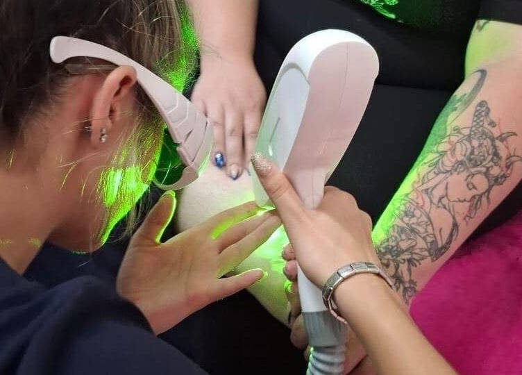 Laser hair removal session at Glamour Aesthetix, Boksburg, Gauteng, ZA showcasing precision and care.
