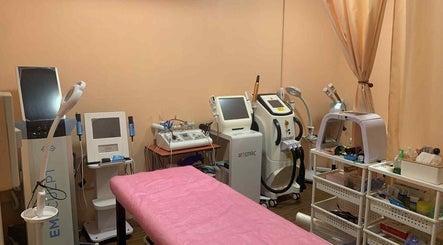 Advanced beauty equipment at Bello Beauty Lounge & Aesthetics, Iloilo City, Western Visayas, PH.