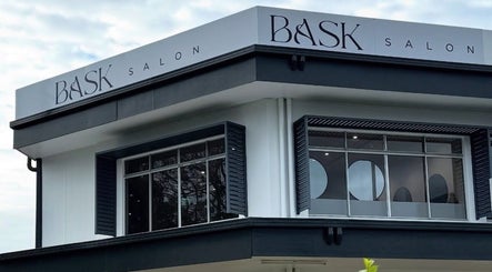 Exterior of Hair with Amiee in Manoora, Queensland, AU showcasing sleek design.