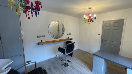 Eagle House Salon