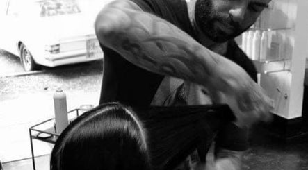 Image de Cuts by Luke 2