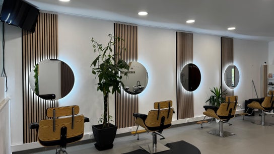 LOMA clinic & Beauty hair spa